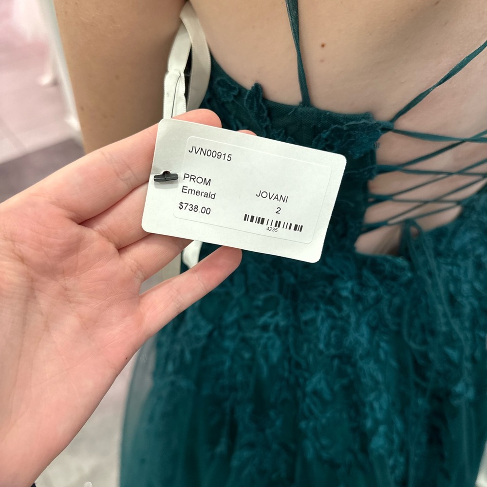 Emerald green prom dress - Picture 4 of 4